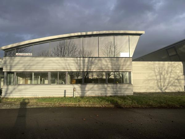 Le Mans (72100) CIRCUIT DES 24 HEURES DU MANS AU COEUR DE TECHNOPARC LOCAL 500 M²