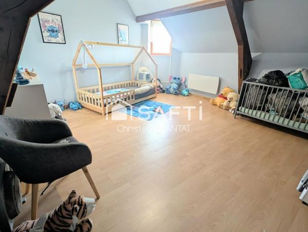 Maison 107 m², 3 chambres dépendances,11 hectares.