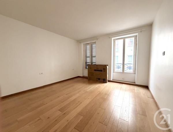 Appartement F3 à vendre  3 pièces - 61 m 2   PARIS  - 75018