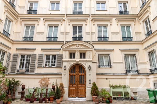 Appartement F3 à vendre  3 pièces - 61 m 2   PARIS  - 75018