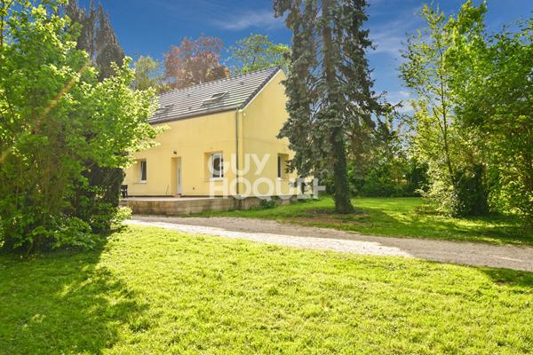 Maison 5 chambres avec suite parentale, Terrain boisé 3455 m² , Toiture et isolation récentes