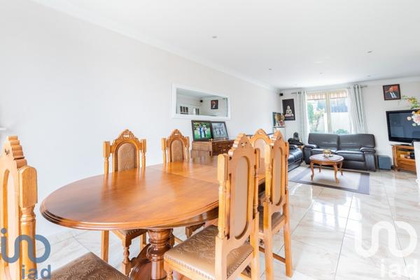 Maison traditionnelle 7 pièces de 125 m² à Savigny-sur-Orge (91600)