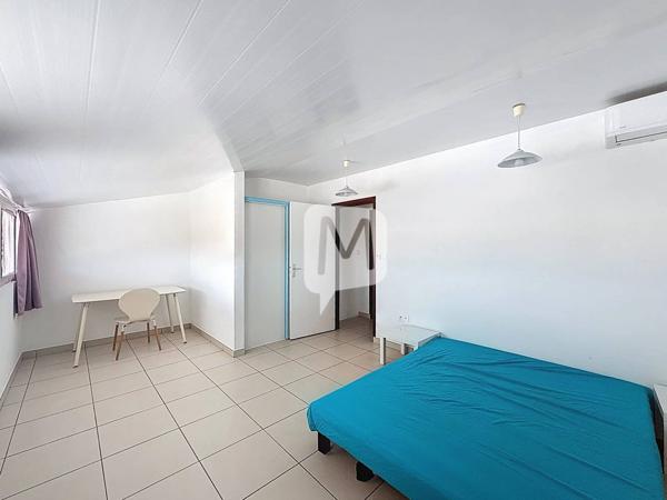 Dpt GUYANE, à louer CAYENNE CENTRE appartement T3 meublé de 71 m²
