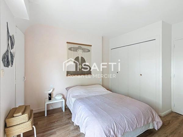 Jolie maison dans un magnifique parc paysager