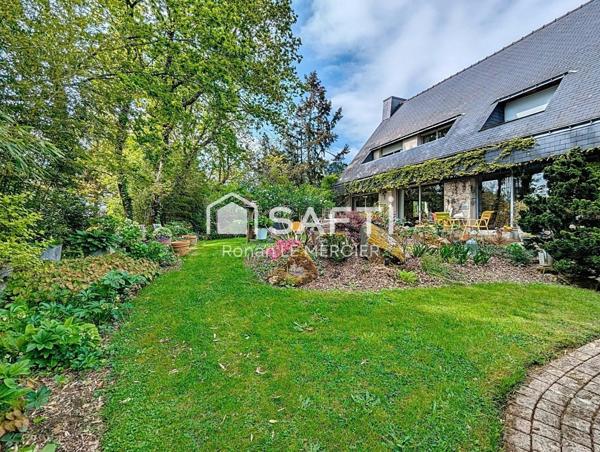 Jolie maison dans un magnifique parc paysager