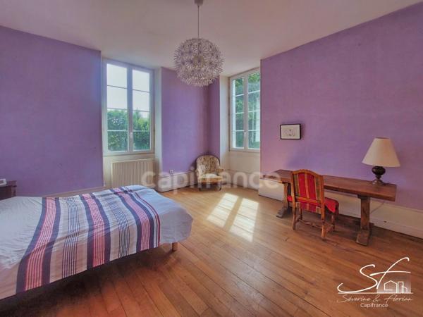 A vendre - Demeure de caractère au fort potentiel - 14 pièces - Saint-Hélène-du-Lac (73800)