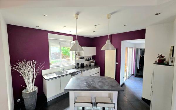 Maison à vendre    5 pièces •  Saint-Quentin