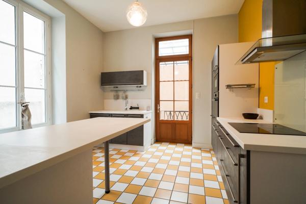 Maison à vendre 10 pièces MACON (71)