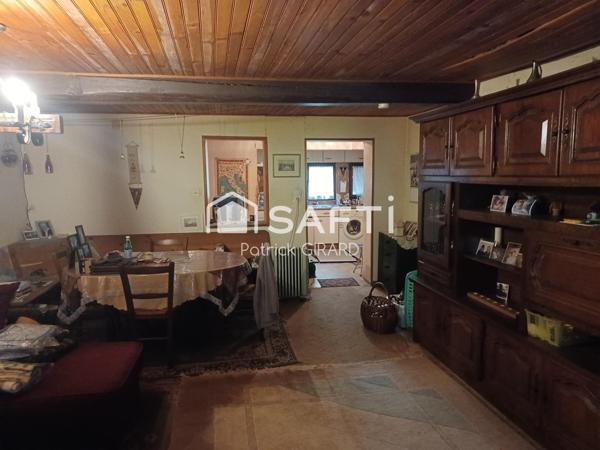 Maison disponible à Romenay avec terrain  grange et écurie.