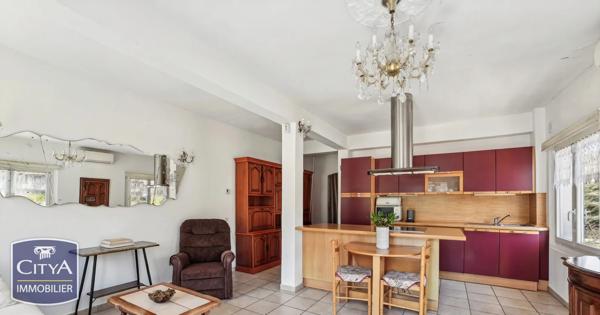 Maison à vendre 9 pièces 220m² Aspremont (06790)