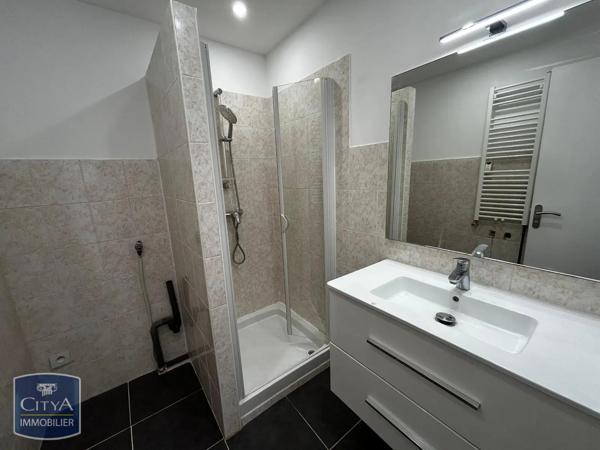 Appartement à louer 2 pièces 41.7m² Antibes (06600)