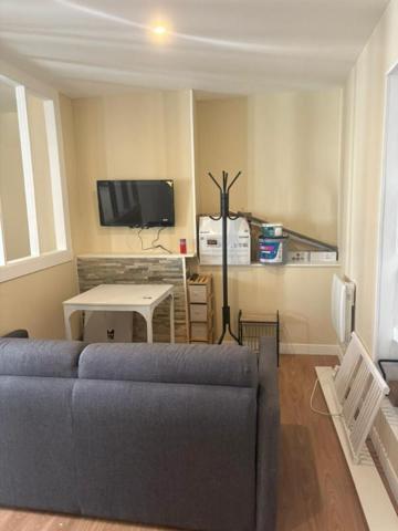 Charmant studio rénové de 24 m²  Centre-ville