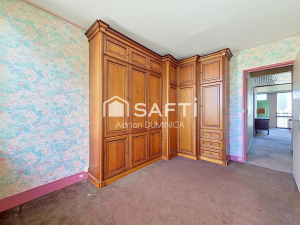 Appartement avec belle vue dégagée sur plan d'eau