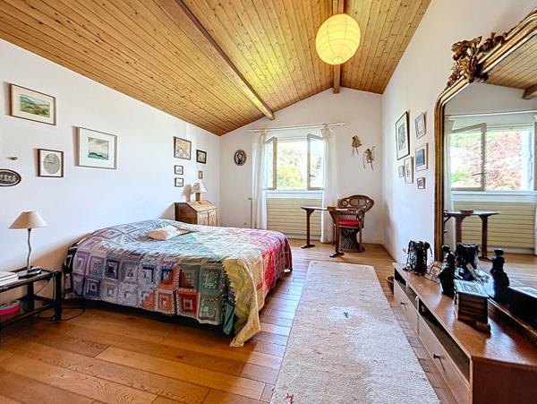 Maison d'architecte 200 m² avec un parc de 1300 m² Montauban quartier Beausoleil