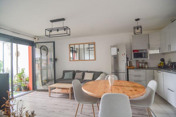 Appartement Appartement Merignac 2 pièce(s) 45m2 - Limitrophe "Caudéran" - Coup de coeur ! 45 m²