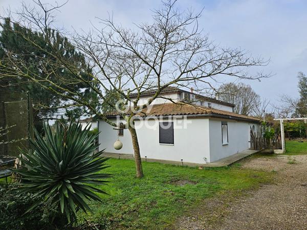 Maison familiale 5 chambres avec piscine ? belle pièce de vie ouverte ? proche commodités 8 pièce(s) 169 m2