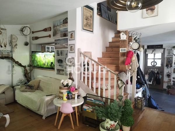 Maison familiale 5 chambres avec piscine ? belle pièce de vie ouverte ? proche commodités 8 pièce(s) 169 m2