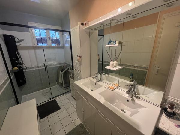 Maison 7 pièces - 140 m²