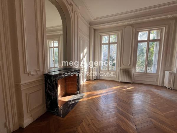 Bureaux à ARQUES, 62510 - 17 pièces 550m²