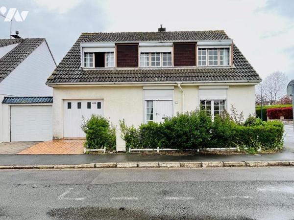 BETHUNE - Maison semi mitoyenne de 1971 - 4 chambres - 102 m² habitables 