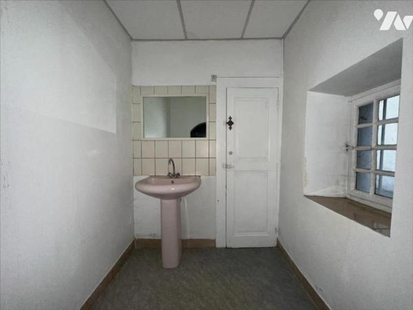 ENSEMBLE IMMOBILIER A RENOVER - CENTRE VILLE