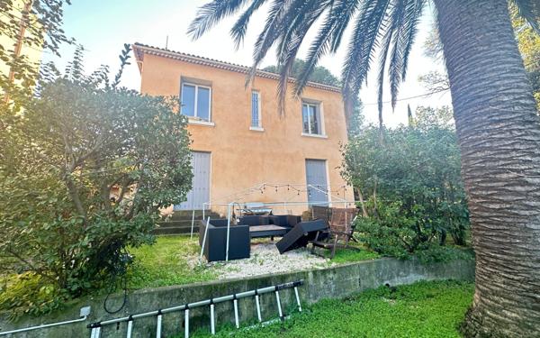 Maison à vendre    6 pièces •  Toulon