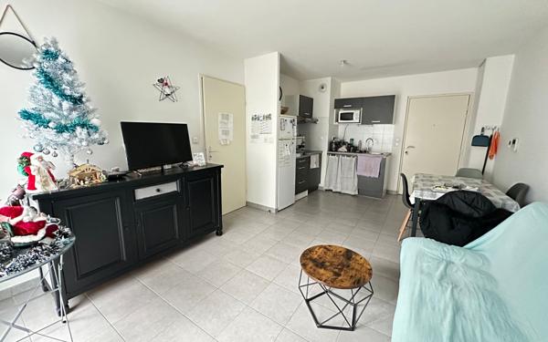 Appartement à vendre    2 pièces • 38 m2 Nîmes