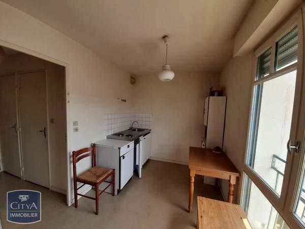 Appartement à louer 1 pièce 21.94m² Laval (53000)