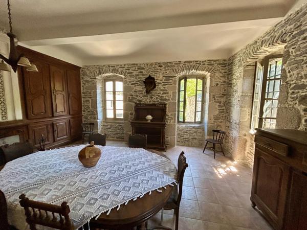 Maison 8 pièces 5 chambres jardin garage