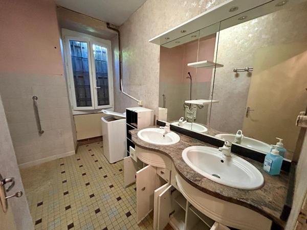 Maison 8 pièces 5 chambres jardin garage