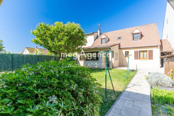 Maison à LES CLAYES-SOUS-BOIS, 78340 - 6 pièces 145m²