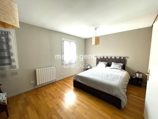 Maison à LES CLAYES-SOUS-BOIS, 78340 - 6 pièces 135m²