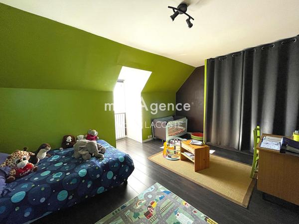 Maison à LES CLAYES-SOUS-BOIS, 78340 - 6 pièces 135m²