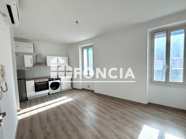 Location Appartement 2 pièces 33 m² - 365 AVENUE DE LA RESISTANCE Toulon 83000