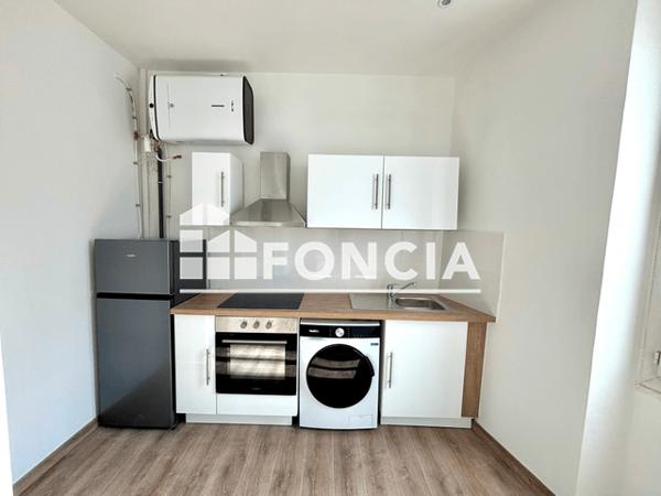 Location Appartement 2 pièces 33 m² - 365 AVENUE DE LA RESISTANCE Toulon 83000