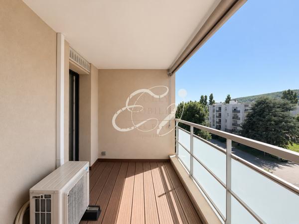 Appartement d'exception de 128 m² dernier étage – 3 chambres dont suite parentale, terrasse, balcon, double ga