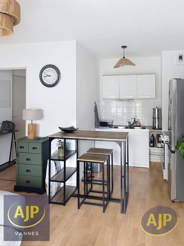 Appartement à louer Ploeren : 2 pièces, 39m² avec 1 chambre(s) à 567€ - AJP Immobilier Vannes