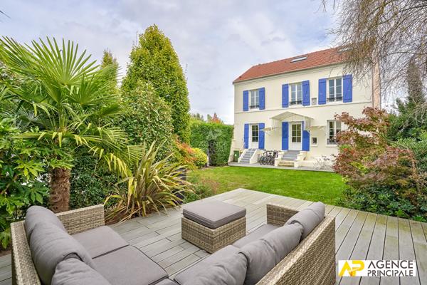 Maison Le Mesnil-le-Roi - Maisons-Laffitte - 4/5 chambres 1 190 000 € **  - Référence  13059