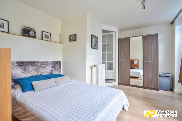 Maison Le Mesnil-le-Roi - Maisons-Laffitte - 4/5 chambres 1 190 000 € **  - Référence  13059