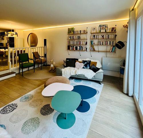 Maison  6 pièce(s) 144 m2 environ