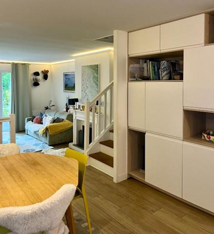 Maison  6 pièce(s) 144 m2 environ