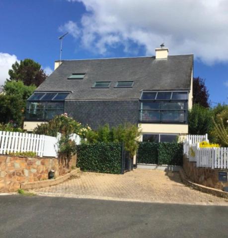 Quartier prisé -Proche mer -