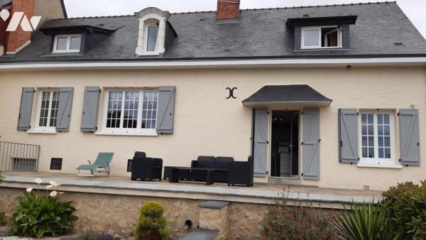 Maison familiale en parfait état avec vue exceptionnelle sur le Loir à Durtal.