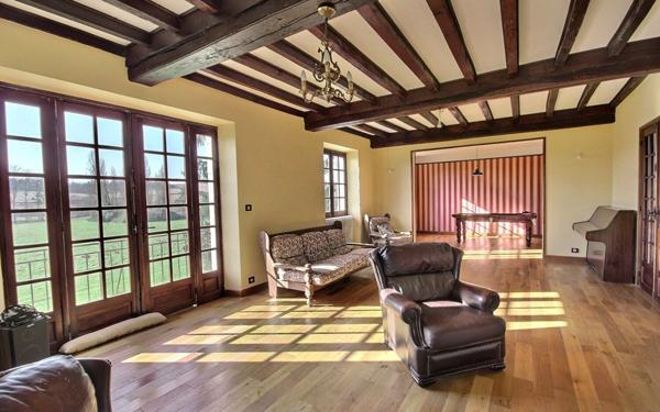 Maison à vendre    7 pièces •  Orthez