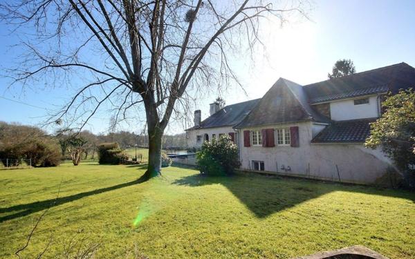 Maison à vendre    7 pièces •  Orthez