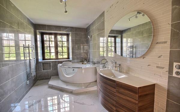 Maison à vendre    7 pièces •  Orthez