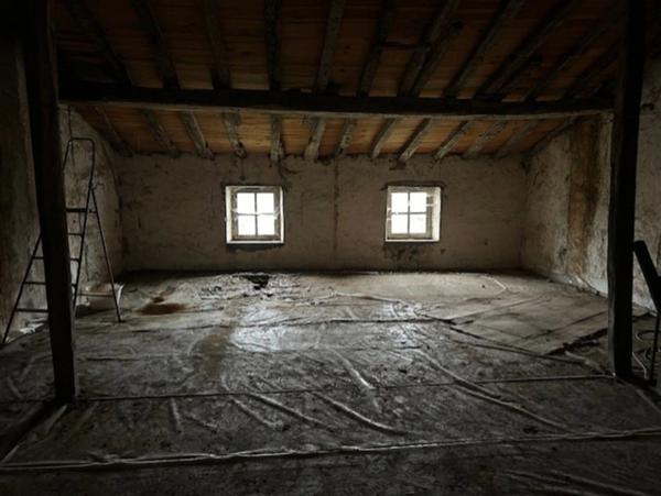 ENSEMBLE IMMOBILIER CENTRE BOURG, POSSIBILITÉS DE 3 LOGEMENTS !!