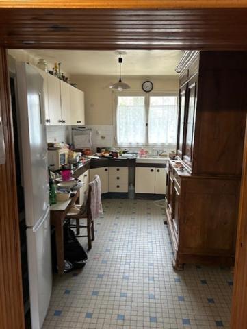 ENSEMBLE IMMOBILIER CENTRE BOURG, POSSIBILITÉS DE 3 LOGEMENTS !!