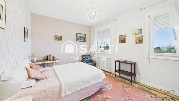 Rare sur le secteur : une maison de caractère rénovée, lumineuse et prête à vous accueillir !