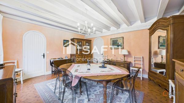 Rare sur le secteur : une maison de caractère rénovée, lumineuse et prête à vous accueillir !